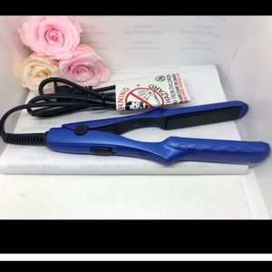 Macy's Beauty Travel Size Flat Iron with POUCH